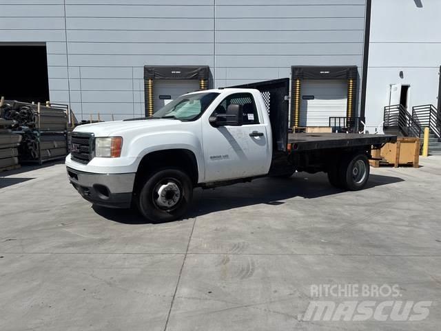 GMC 3500 平板栏板货车