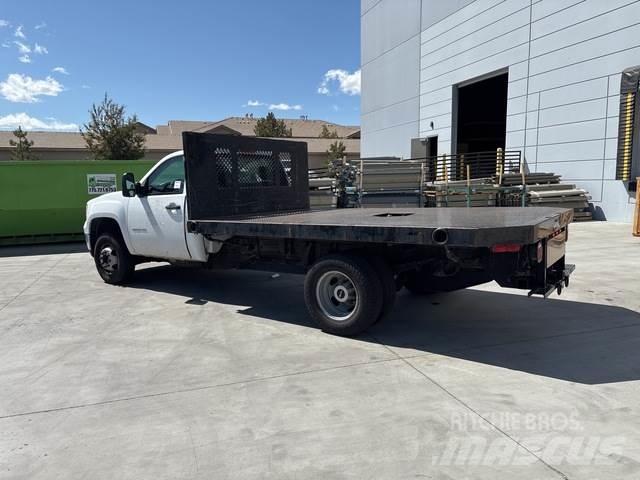 GMC 3500 平板栏板货车