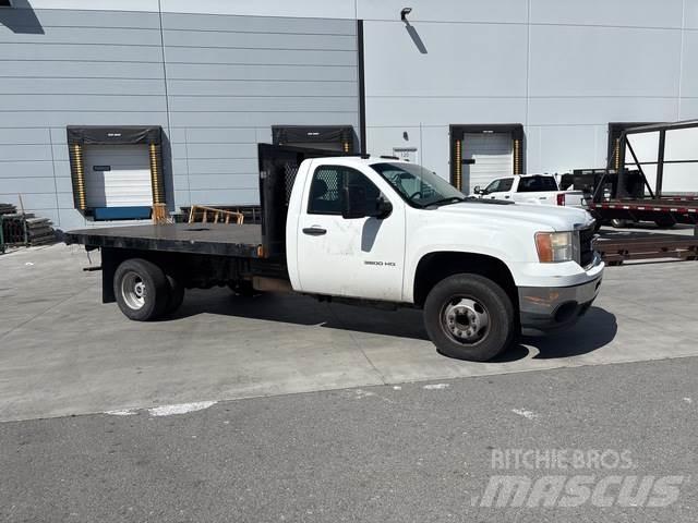 GMC 3500 平板栏板货车