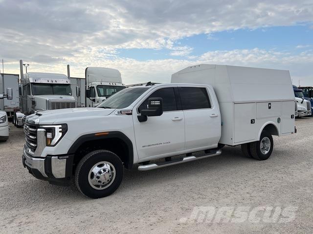 GMC 3500 HD 皮卡车