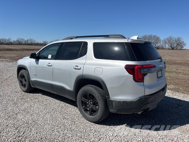 GMC Acadia 汽车