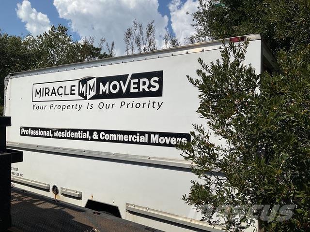 GMC Savana 厢式货车