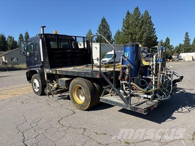 GMC T7500 市政车