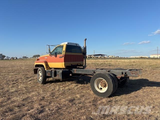 GMC Topkick 驾驶室与内部