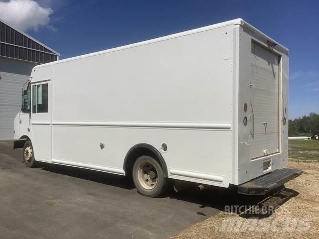 GMC Workhorse 商务面包车