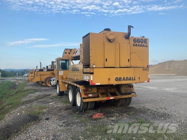 Gradall G660E 轮式挖掘机