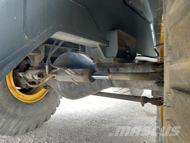 Grove RT700E 越野轮胎起重机︳越野吊︳越野起重机︳移动式起重机