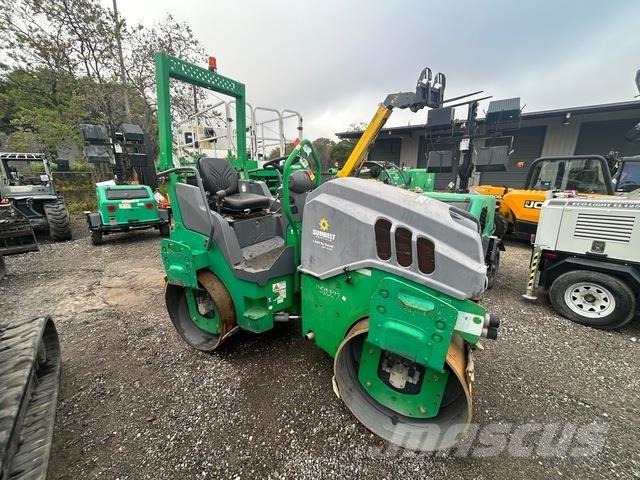 Hamm HD12VV 双轮压路机