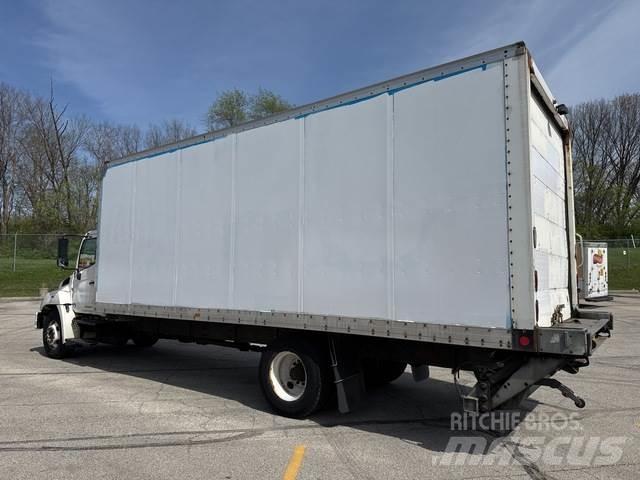 Hino 238 厢式货车