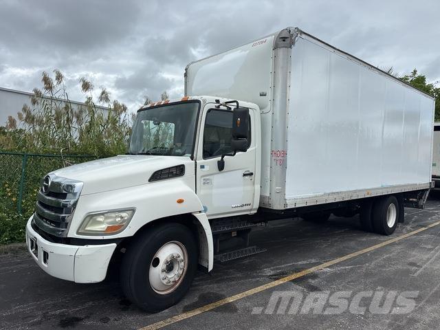 Hino 238 厢式货车