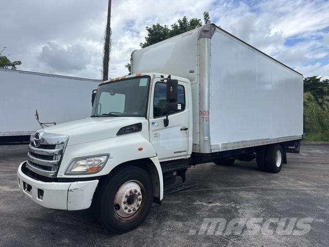 Hino 238 厢式货车