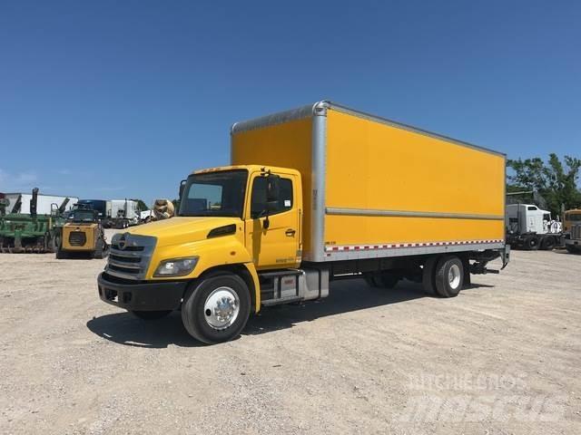 Hino 268 厢式货车