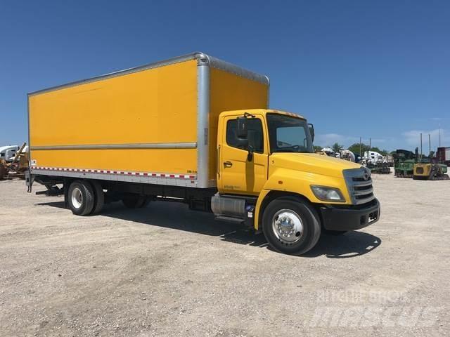 Hino 268 厢式货车
