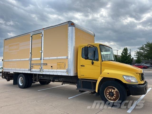 Hino 268 厢式货车