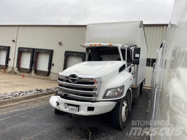 Hino 268 厢式货车