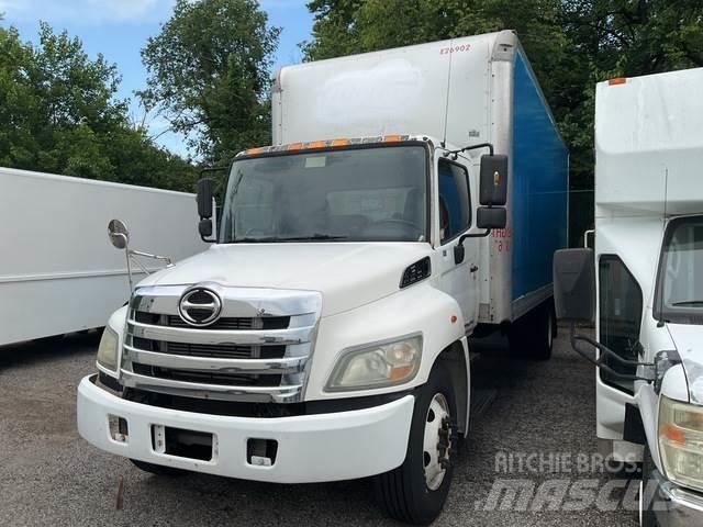 Hino 268 厢式货车