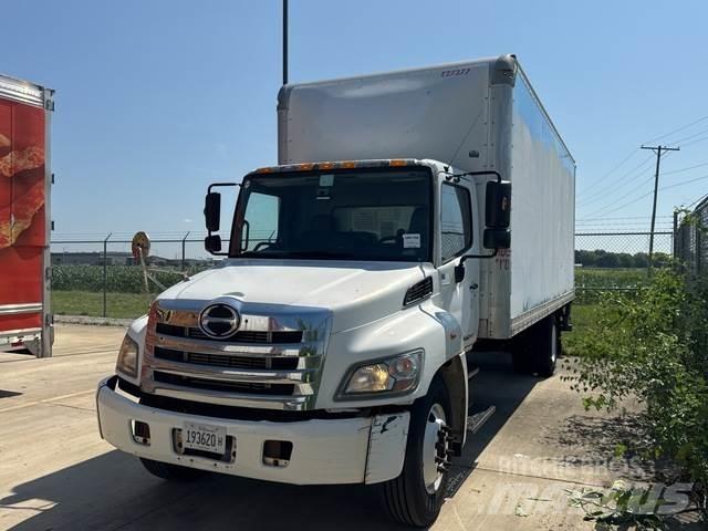 Hino 268 厢式货车