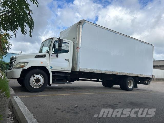 Hino 268 厢式货车