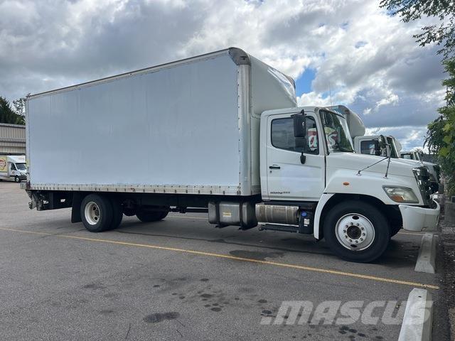 Hino 268 厢式货车
