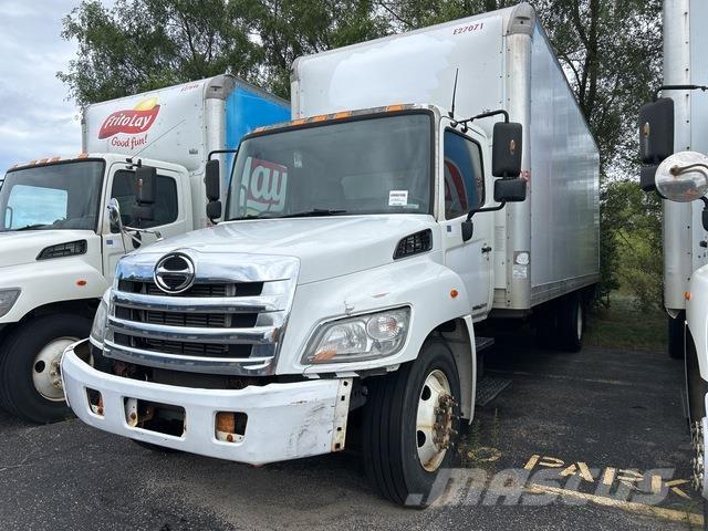 Hino 268 厢式货车