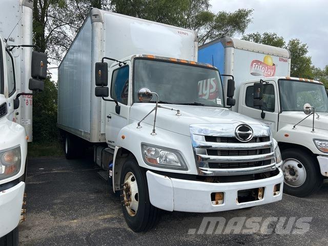 Hino 268 厢式货车