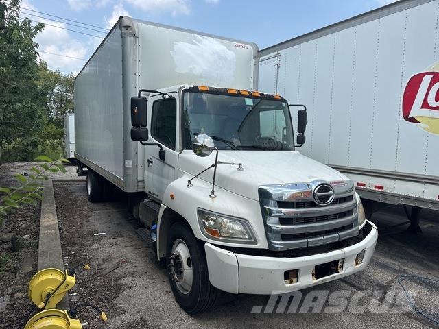 Hino 268 厢式货车