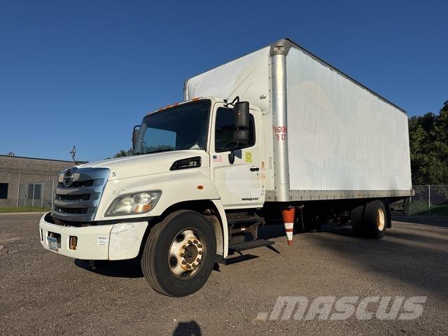 Hino 268 厢式货车