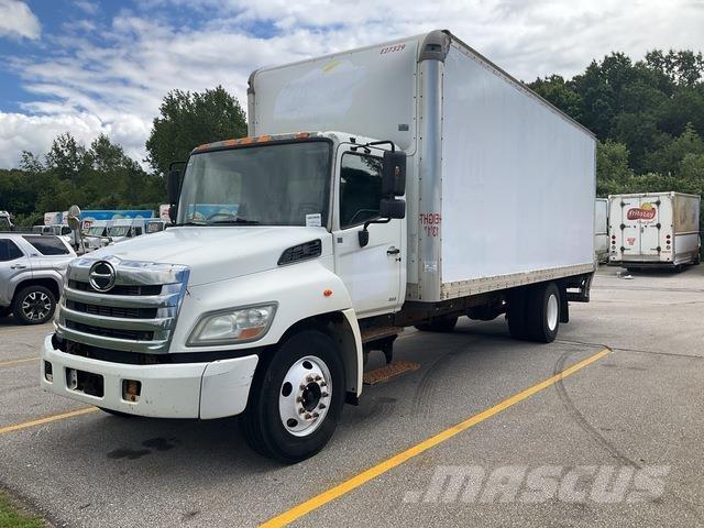Hino 268 厢式货车
