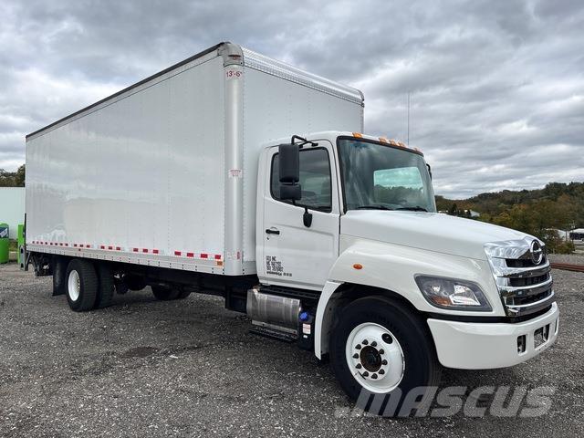 Hino 268 厢式货车