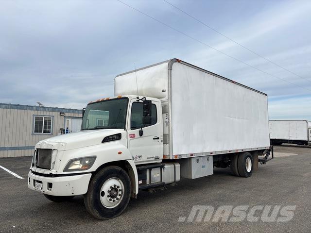 Hino 268 厢式货车