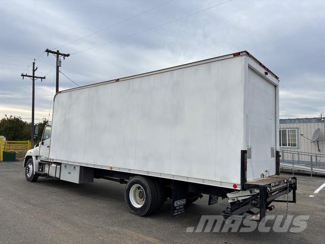 Hino 268 厢式货车