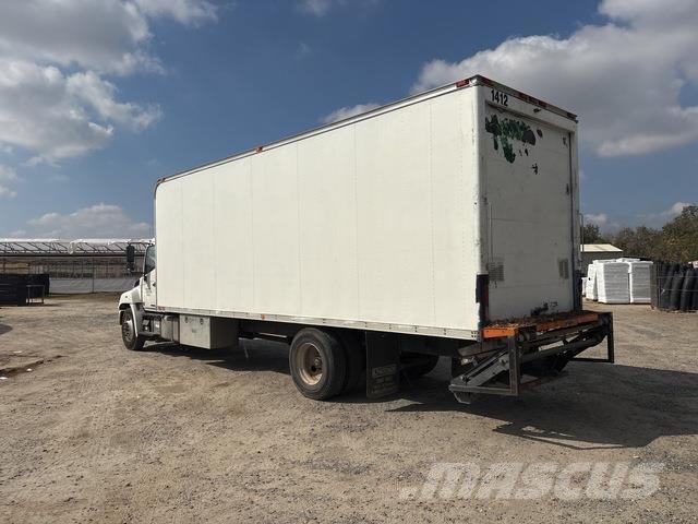 Hino 268 厢式货车