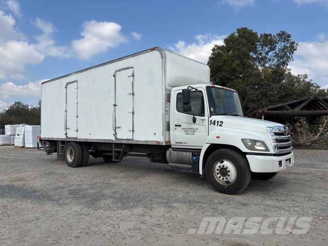 Hino 268 厢式货车