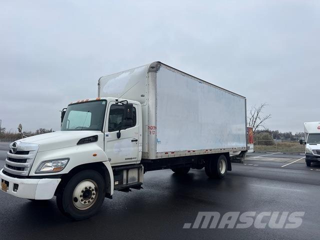 Hino 268 厢式货车