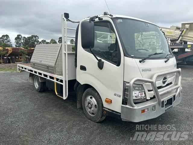 Hino 300 平板栏板货车