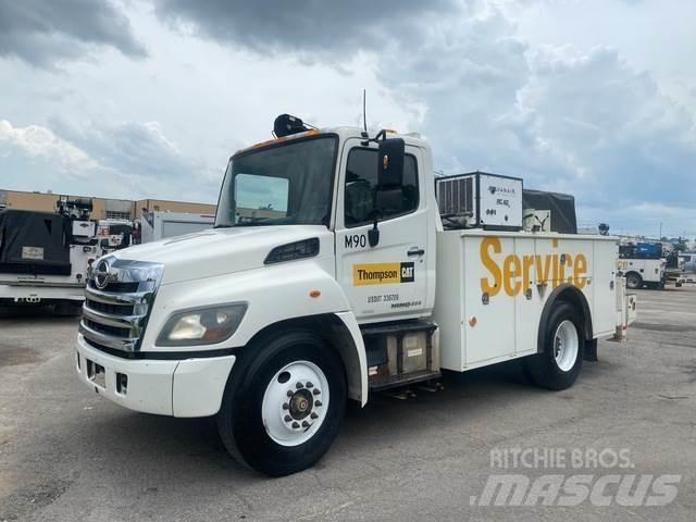Hino 338 市政车
