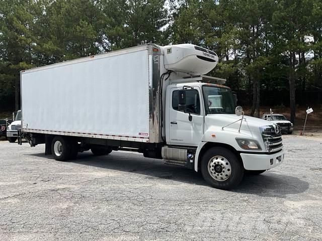 Hino 338 冷藏车