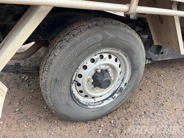 Holden Rodeo 皮卡车