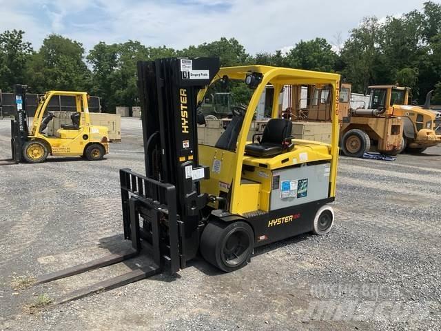 Hyster E100XN 电动叉车