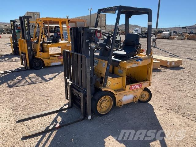 Hyster E40XM 电动叉车