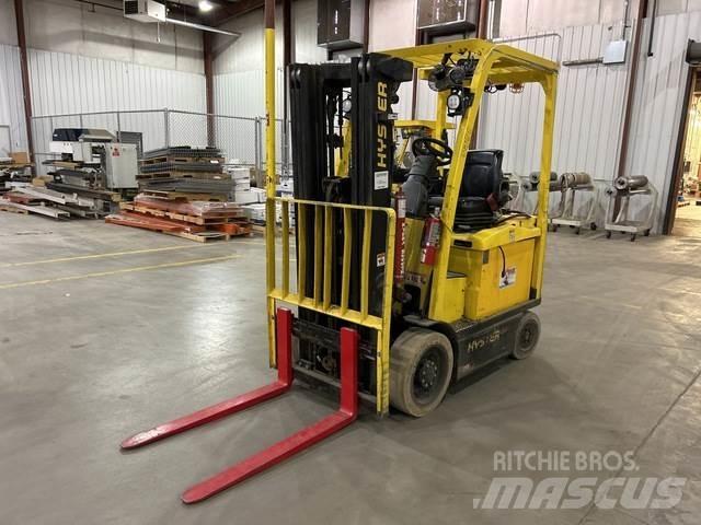 Hyster E50XN 电动叉车