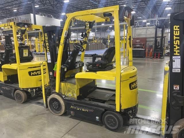 Hyster E50XN 电动叉车