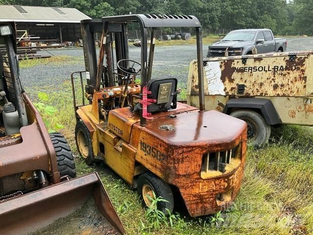 Hyster H68XL 越野叉车|叉装车