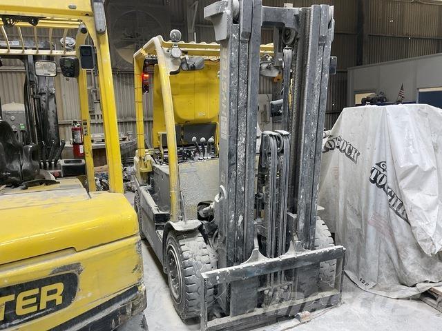 Hyster J80XN 电动叉车