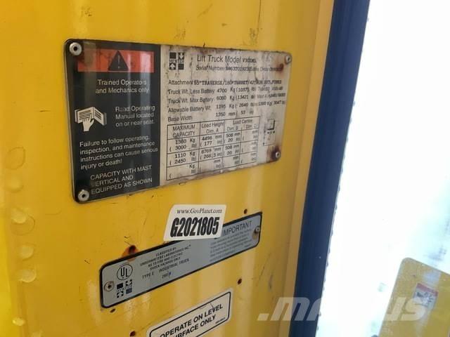 Hyster V30XMU 中端式装载机