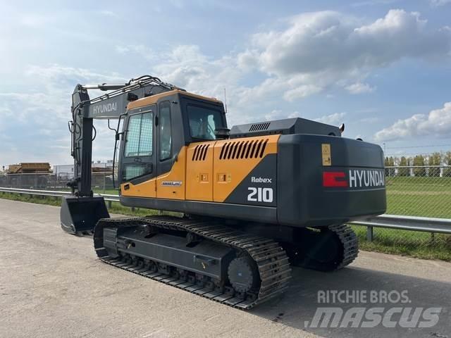 Hyundai R210 履带挖掘机
