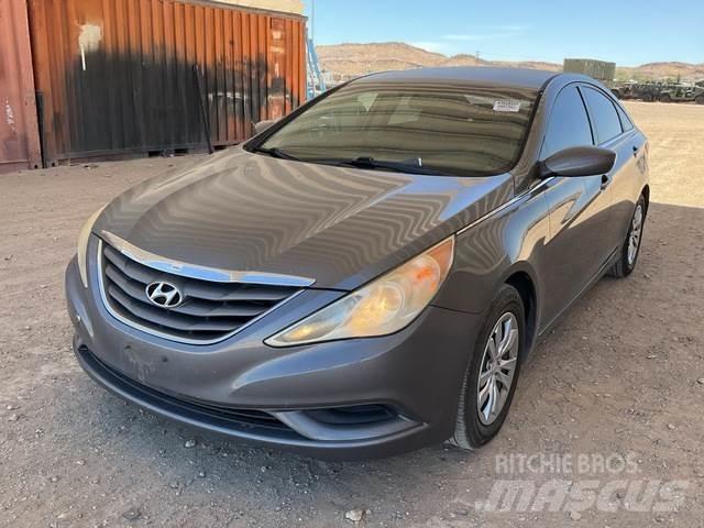 Hyundai Sonata 汽车