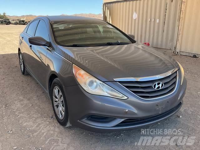 Hyundai Sonata 汽车