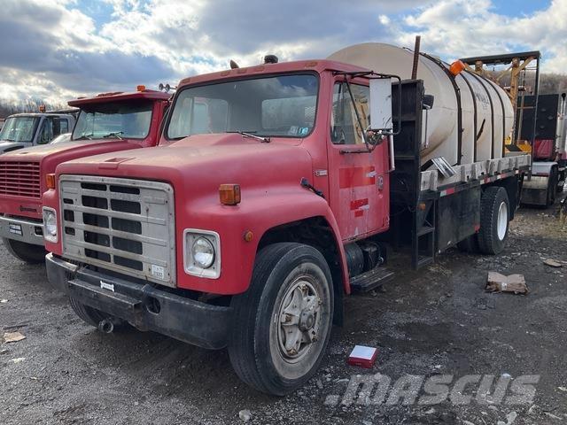 International  平板栏板货车