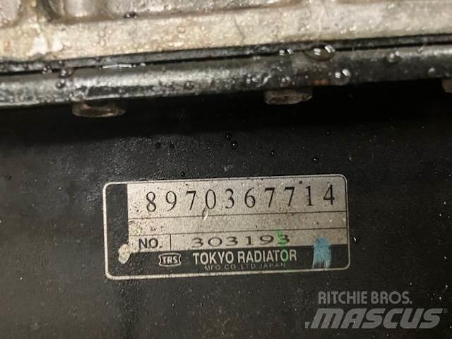 Isuzu C240 发动机